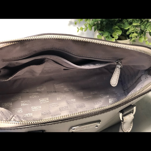 Michael Kors Bag - Picture 9 of 10